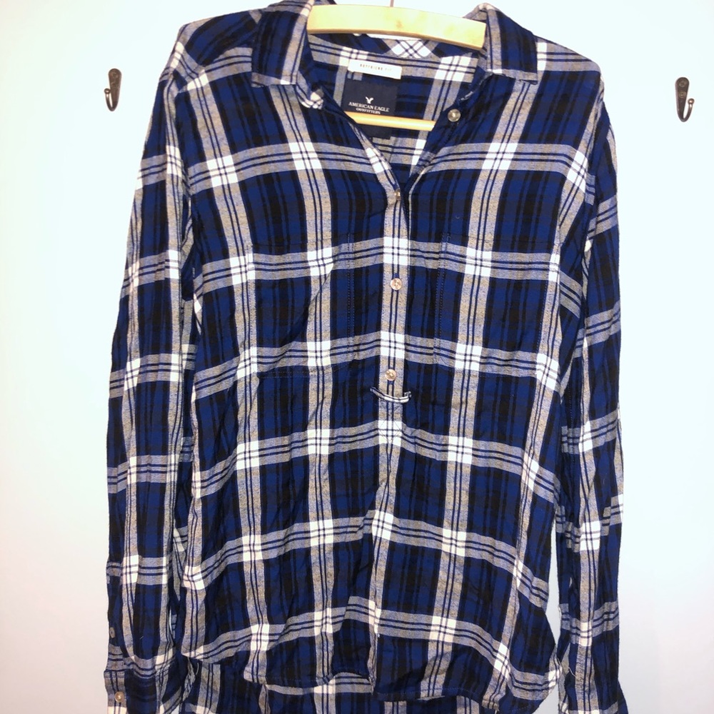American Eagle Outfitters “boyfriend fit” flannel